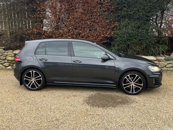 Volkswagen Golf Hatchback, Diesel, 2016, Grey