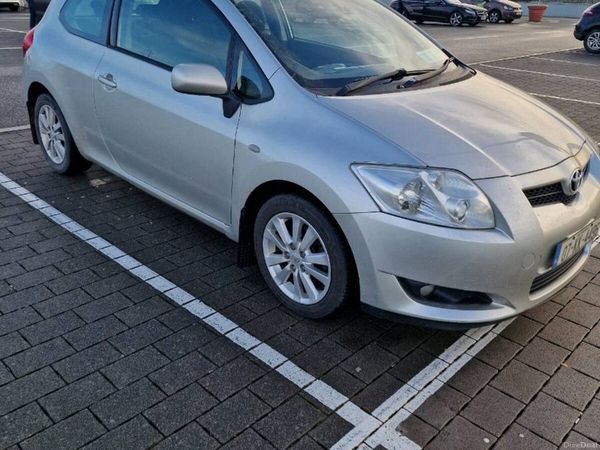 Toyota Auris Hatchback, Petrol, 2007, Silver