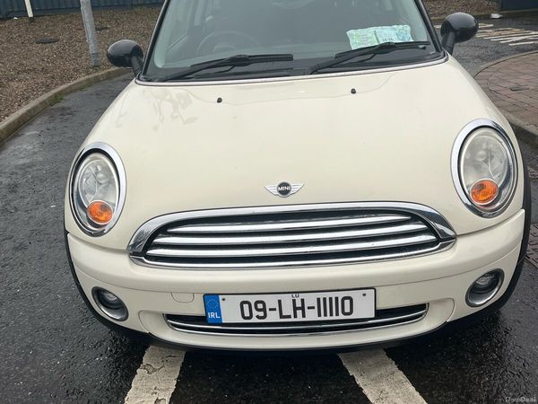 Mini Cooper Hatchback, Petrol, 2009, White