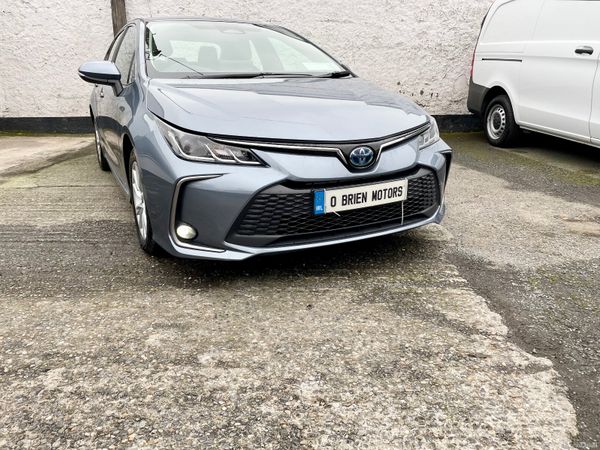 Toyota Corolla Saloon, Petrol Hybrid, 2024, Grey