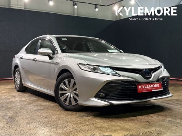 Toyota Camry Saloon, Petrol Hybrid, 2020, Silver