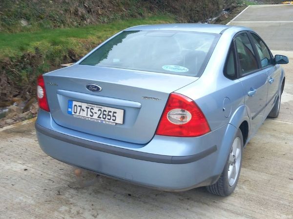 Ford Focus Saloon, Petrol, 2007, Blue