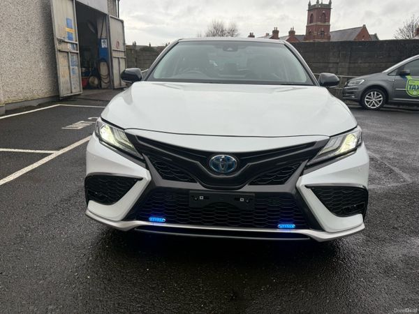 Toyota Camry Saloon, Petrol Hybrid, 2023, White