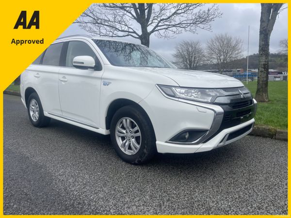 Mitsubishi Outlander Estate, Petrol Plug-in Hybrid, 2020, White