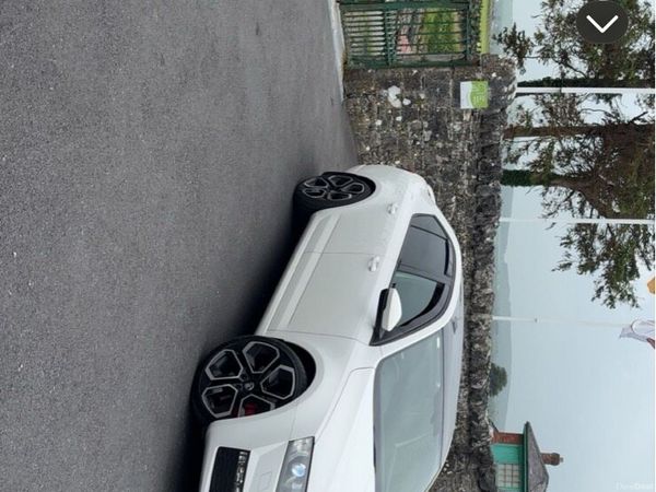 Skoda Octavia Saloon, Diesel, 2015, White