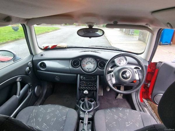 Mini One Hatchback, Diesel, 2005, Red
