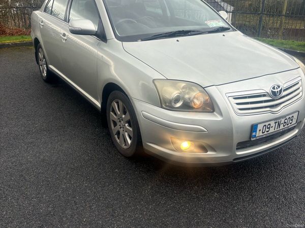 Toyota Avensis Saloon, Petrol, 2009, Silver