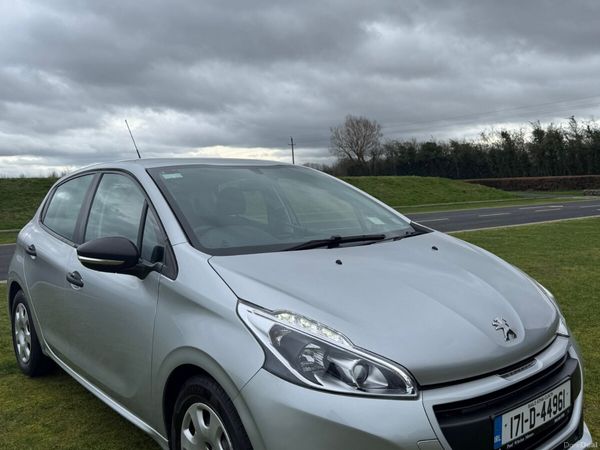Peugeot 208 Hatchback, Diesel, 2017, Grey