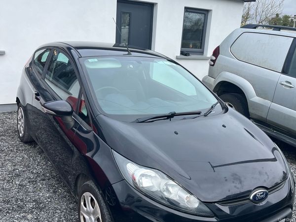 Ford Fiesta Hatchback, Petrol, 2012, Black