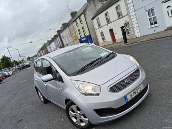 Kia Venga MPV, Diesel, 2011, Silver