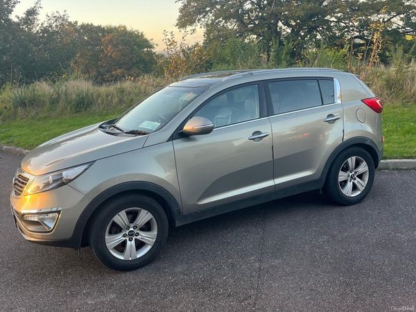 Kia Sportage SUV, Diesel, 2011, Silver