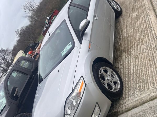 Ford Mondeo Hatchback, Diesel, 2010, Silver