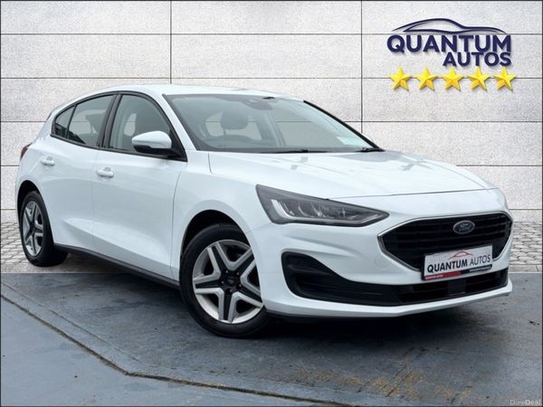 Ford Focus Hatchback, Petrol, 2022, White