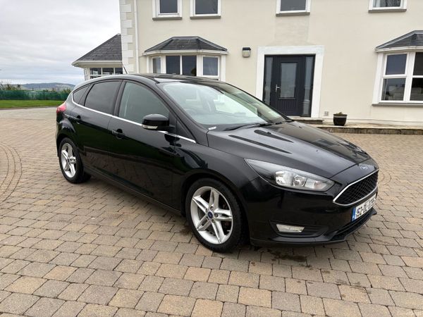 Ford Focus Hatchback, Petrol, 2015, Black