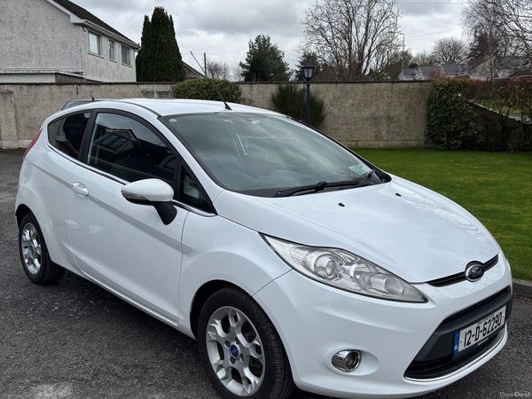 Ford Fiesta Hatchback, Petrol, 2012, White