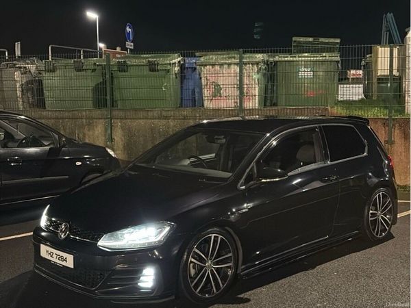 Volkswagen Golf Hatchback, Diesel, 2017, Black