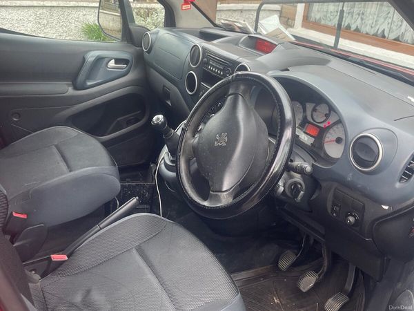 Peugeot Partner Tepee MPV, Diesel, 2010, Red