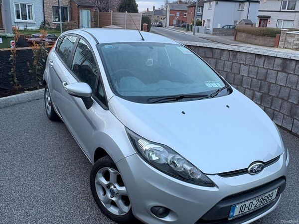 Ford Fiesta Hatchback, Petrol, 2010, Silver