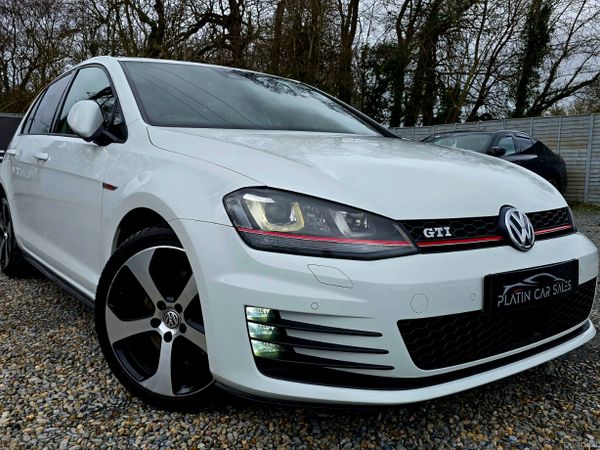 Volkswagen Golf Hatchback, Petrol, 2016, White