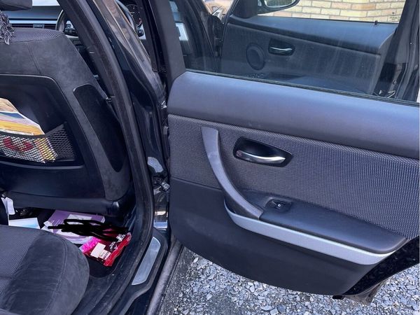 BMW 3-Series Saloon, Diesel, 2009, Black