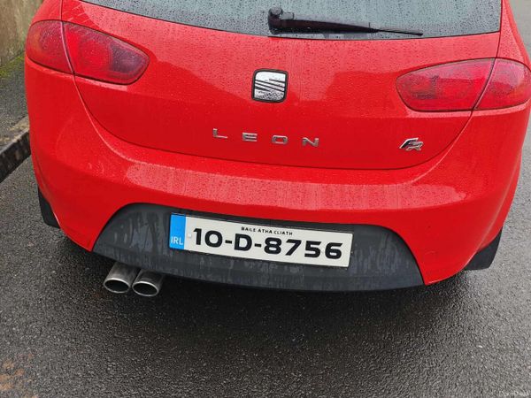 SEAT Leon Hatchback, Diesel, 2010, Red