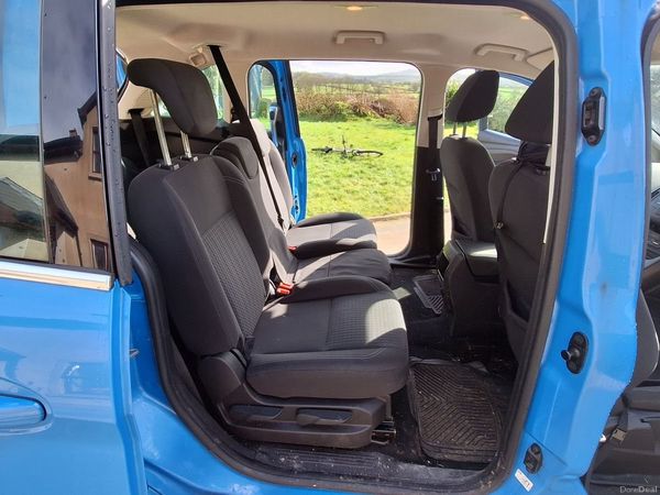 Ford Grand C-Max MPV, Petrol, 2017, Blue