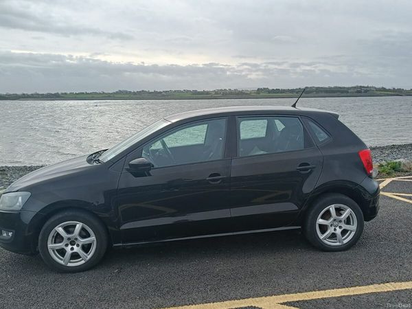 Volkswagen Polo Hatchback, Petrol, 2012, Black