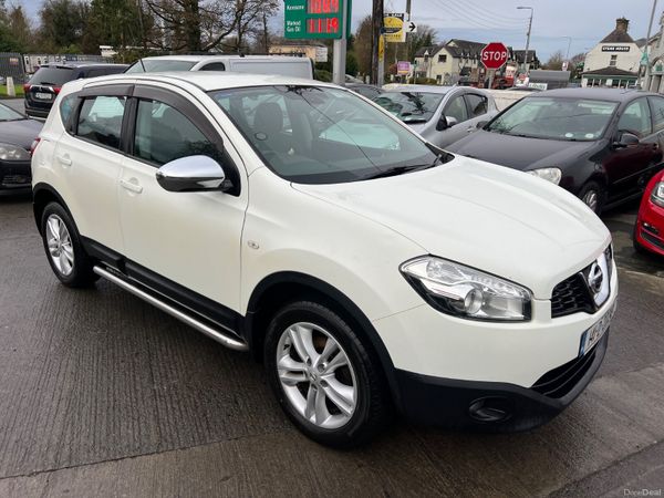 Nissan Qashqai Hatchback, Diesel, 2014, White