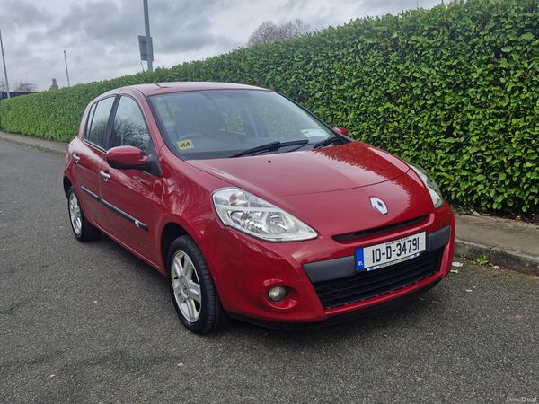 Renault Clio Hatchback, Ethanol Petrol, 2010, Red