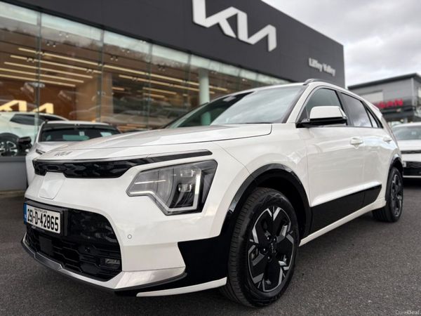 Kia e-Niro MPV, Electric, 2025, White