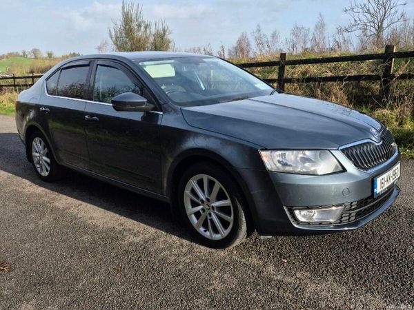 Skoda Octavia Saloon, Diesel, 2016, Grey