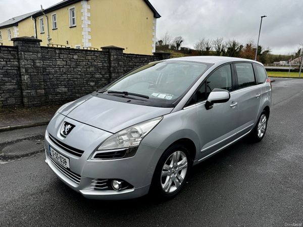 Peugeot 5008 MPV, Diesel, 2012, Silver