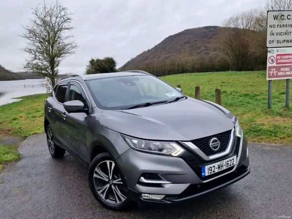 Nissan Qashqai Hatchback, Diesel, 2019, Grey