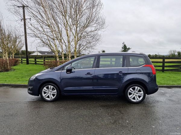 Peugeot 5008 MPV, Diesel, 2016, Blue