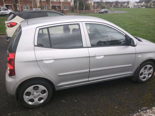 Kia Picanto Hatchback, Petrol, 2010, Silver