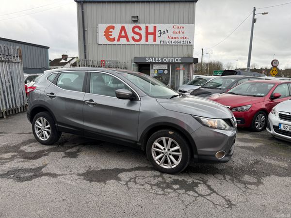 Nissan Qashqai Hatchback, Diesel, 2014, Grey