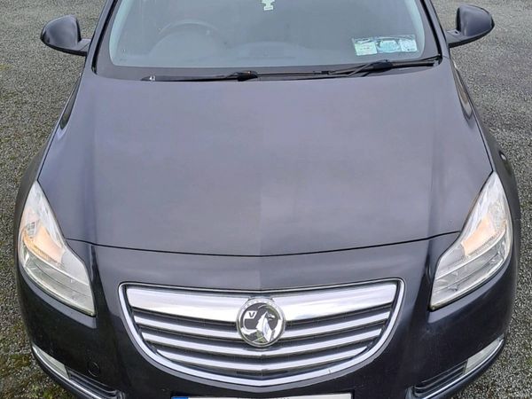 Vauxhall Insignia Hatchback, Diesel, 2013, Black