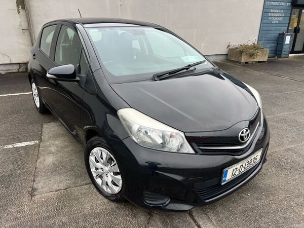 Toyota Yaris Hatchback, Petrol, 2012, Black