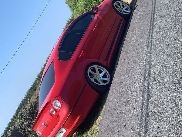 Volkswagen Passat Saloon, Diesel, 2010, Red