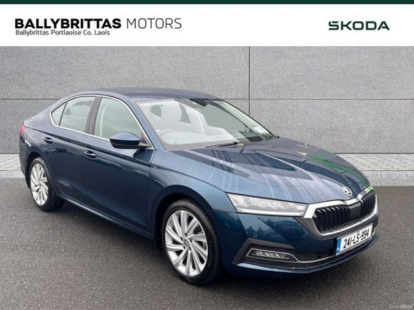 Skoda Octavia Saloon, Diesel, 2024, Blue