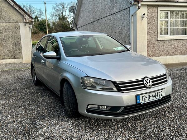 Volkswagen Passat Saloon, Diesel, 2012, Silver