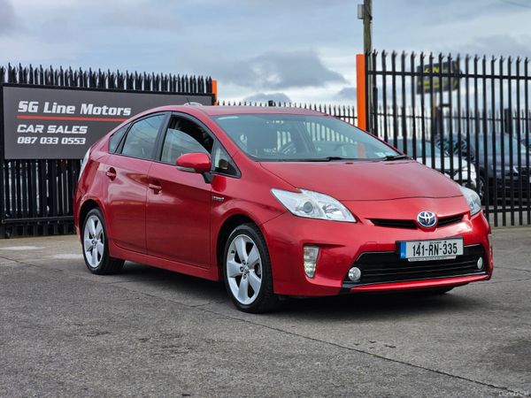 Toyota Prius Hatchback, Petrol Hybrid, 2014, Red