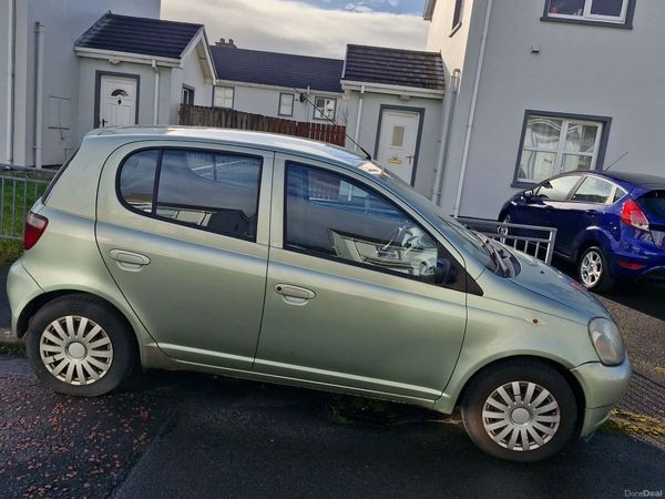 Toyota Yaris Hatchback, Petrol, 2003, Green