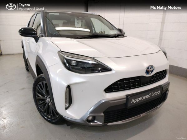Toyota Yaris Cross Hatchback, Petrol Hybrid, 2022, White