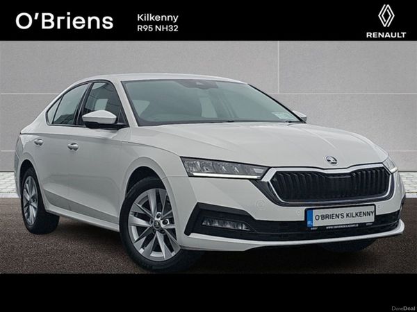Skoda Octavia Saloon, Petrol Hybrid, 2024, White