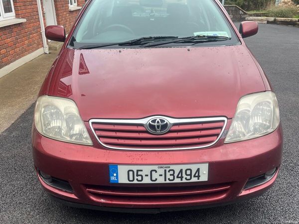 Toyota Corolla Saloon, Diesel, 2005, Red