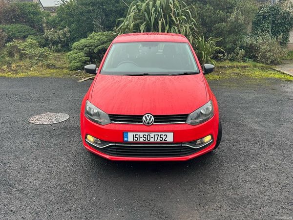 Volkswagen Polo Hatchback, Petrol, 2015, Red