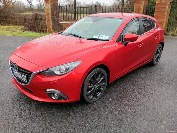 Mazda Mazda3 Hatchback, Diesel, 2013, Red