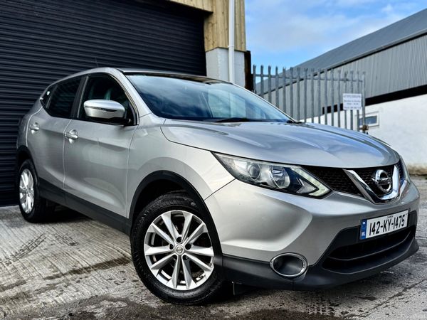 Nissan Qashqai Hatchback, Petrol, 2014, Silver
