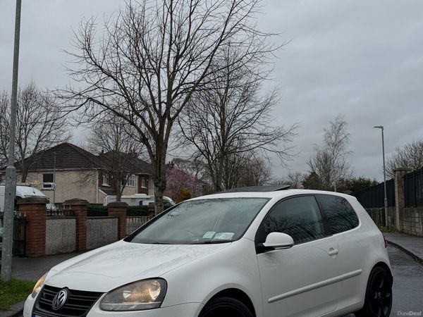 Volkswagen Golf Hatchback, Petrol, 2008, White